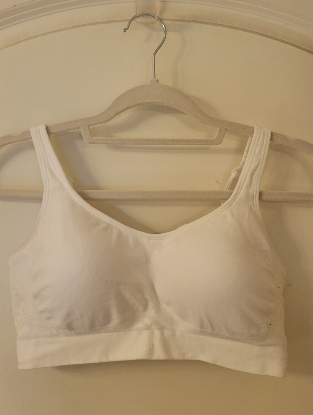 Pair of Underoutfit Bras Size XL - Picture 8 of 9